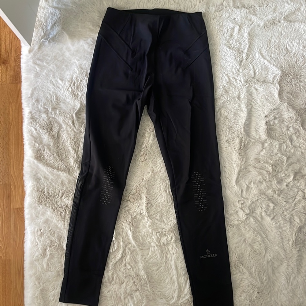 Like new leggings by Moncler